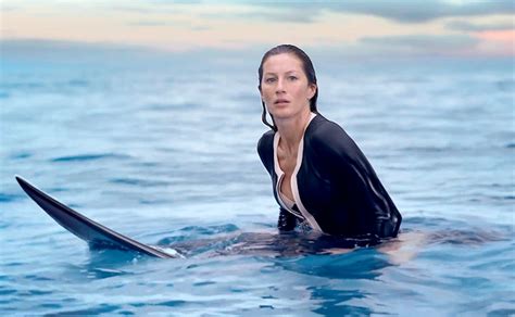 pub chanel surf|Gisele Bundchen drops into a Chanel No. 5 wave.